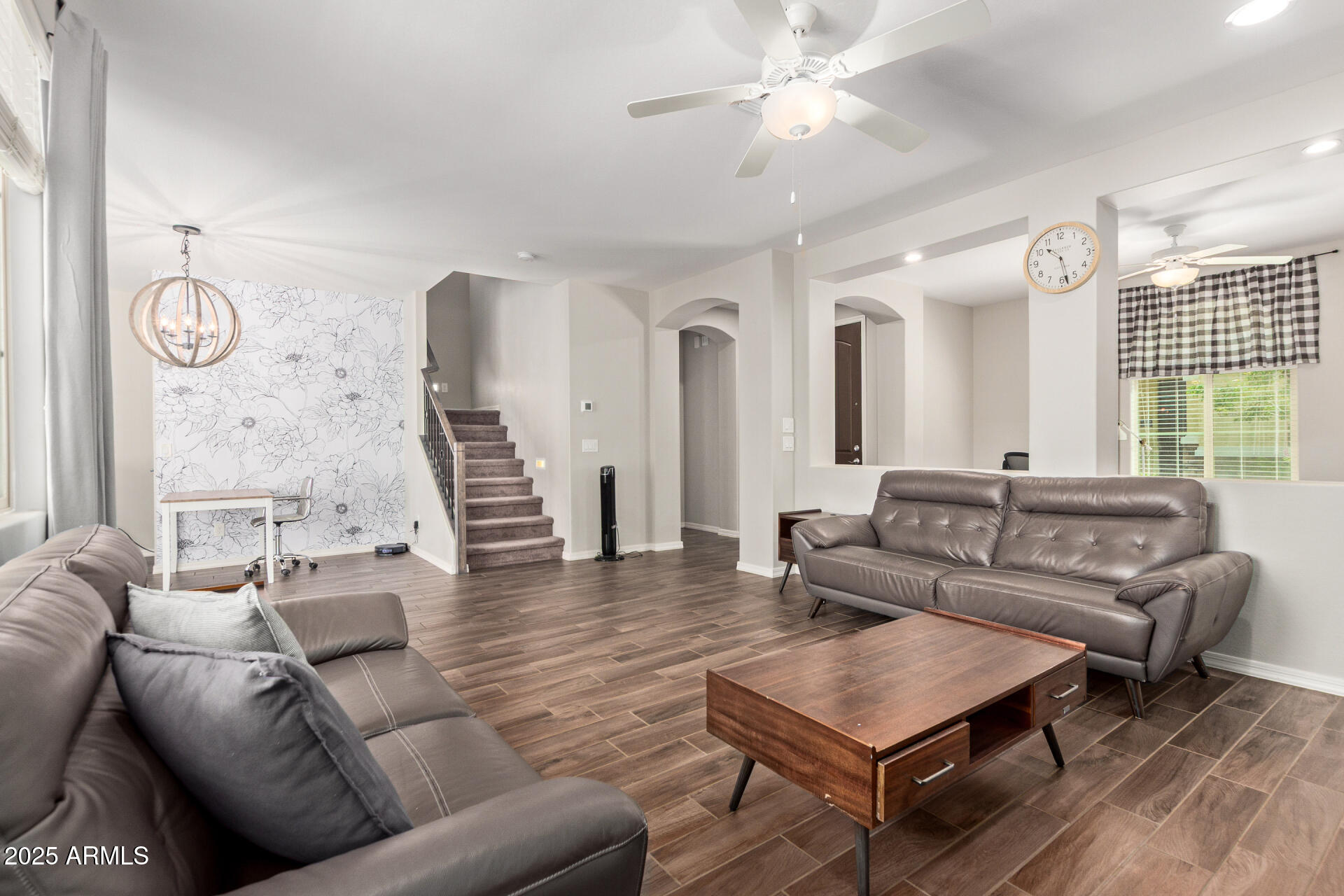 3934 E TURLEY Street