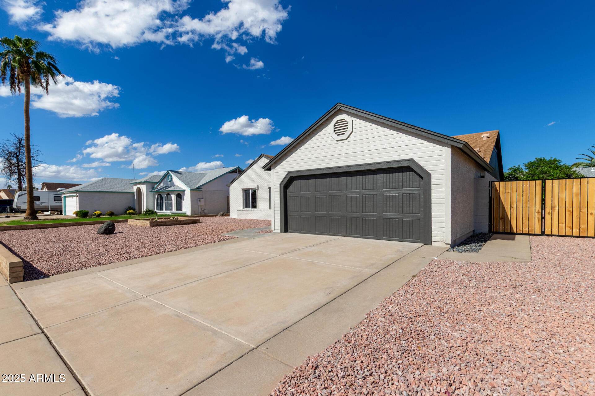 6320 W DEL MAR Lane