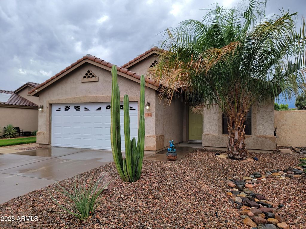 Photo of 1124 N Seton Avenue, Gilbert, AZ 85234 (MLS # 6921133)