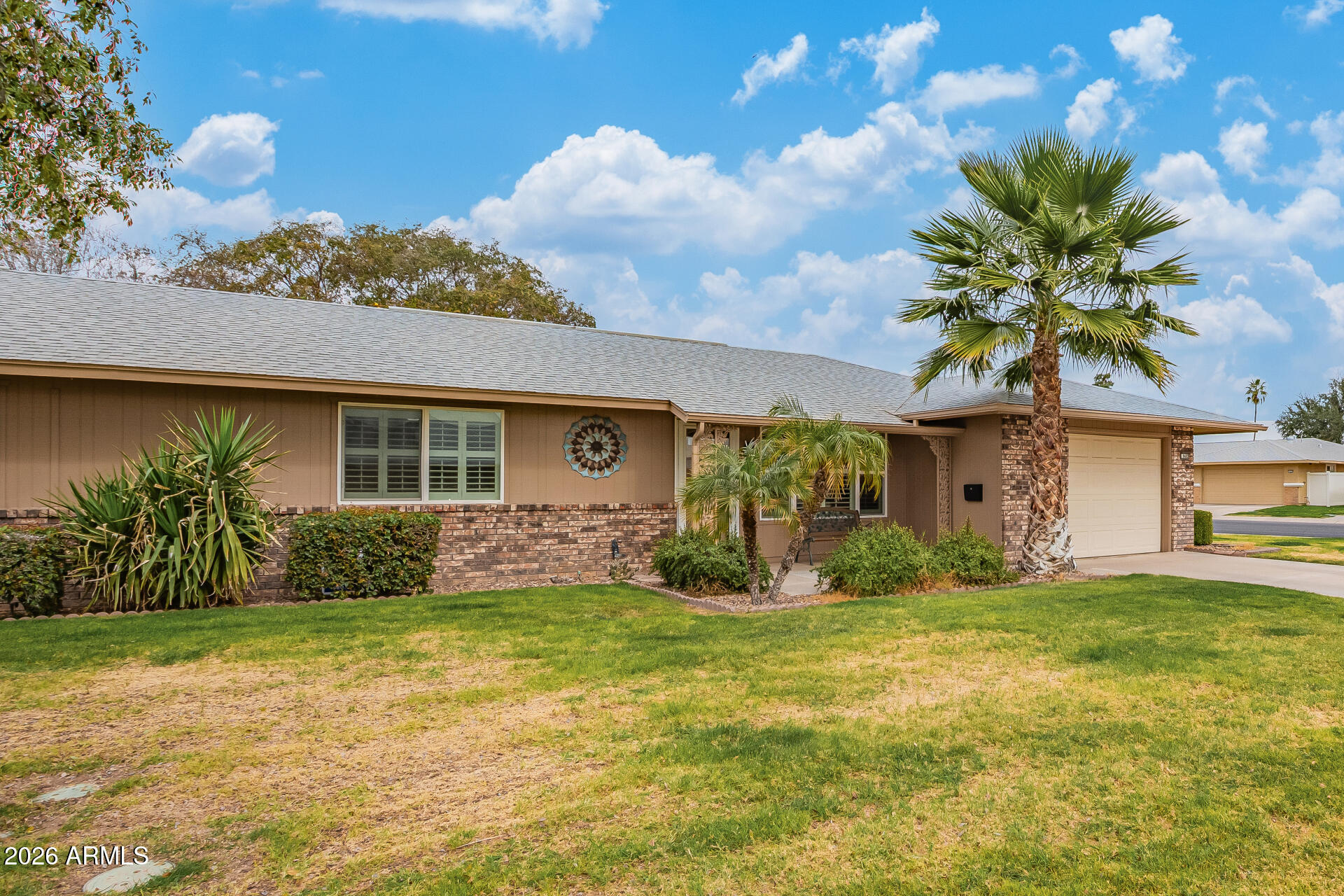 9402 W LONG HILLS Drive