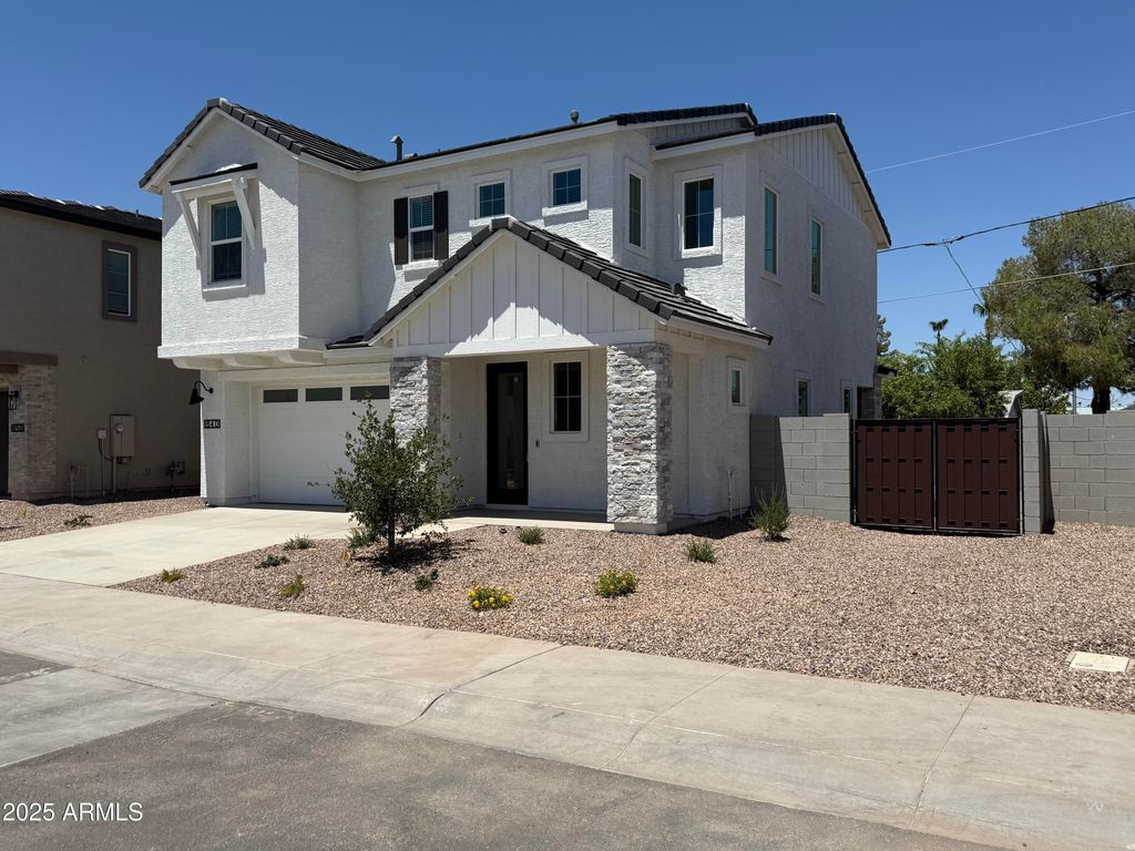 Photo of 640 W Laredo Street, Chandler, AZ 85225 (MLS # 6924608)