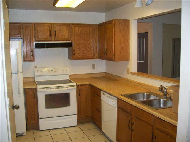 3122 E Topeka Drive