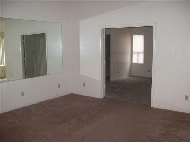 3122 E Topeka Drive