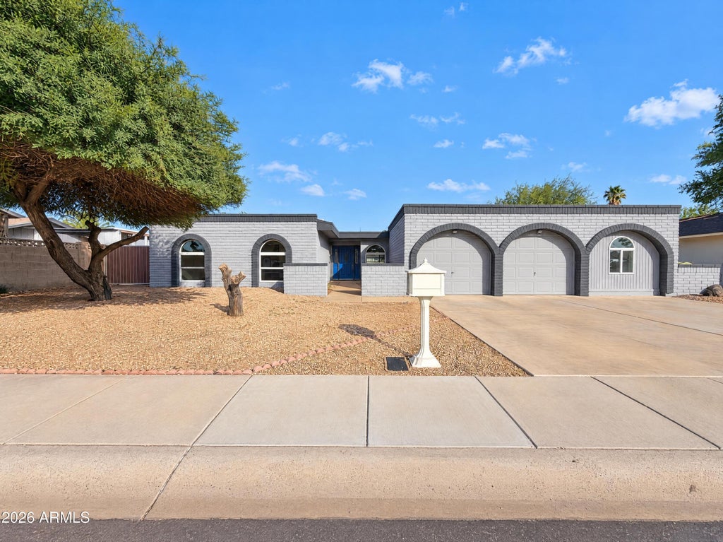 Photo of 7723 N 46th Drive, Glendale, AZ 85301 (MLS # 7095867)