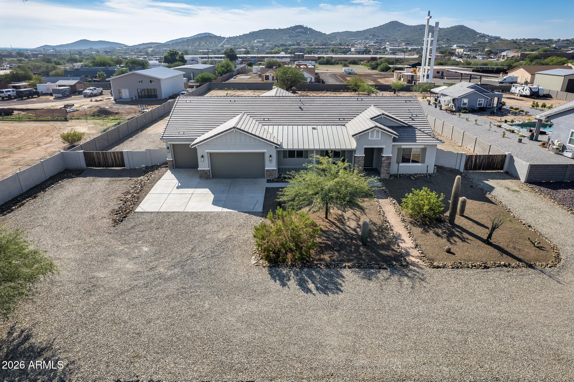 825 E PERDIDO Way