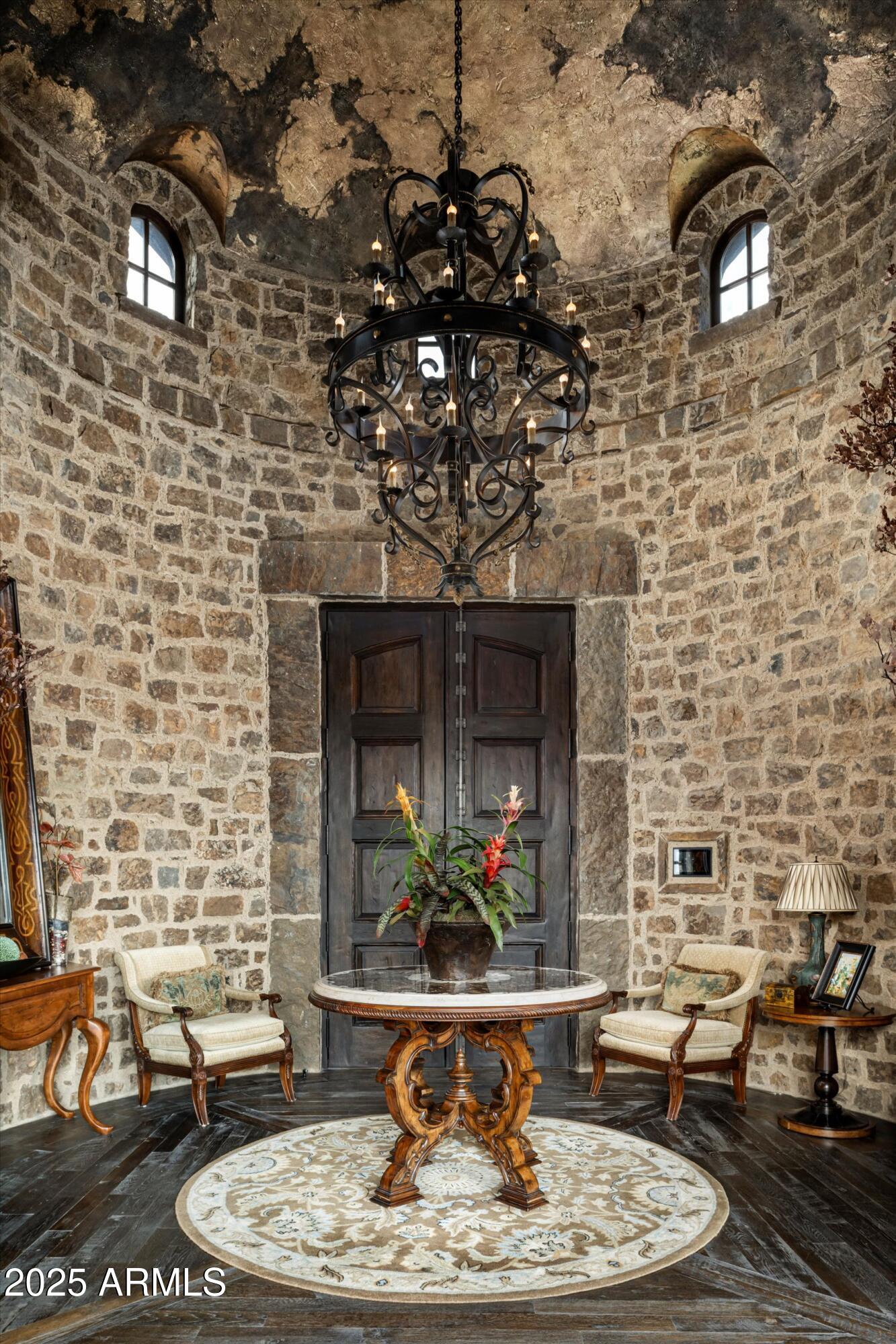 10199 E Cavedale Drive