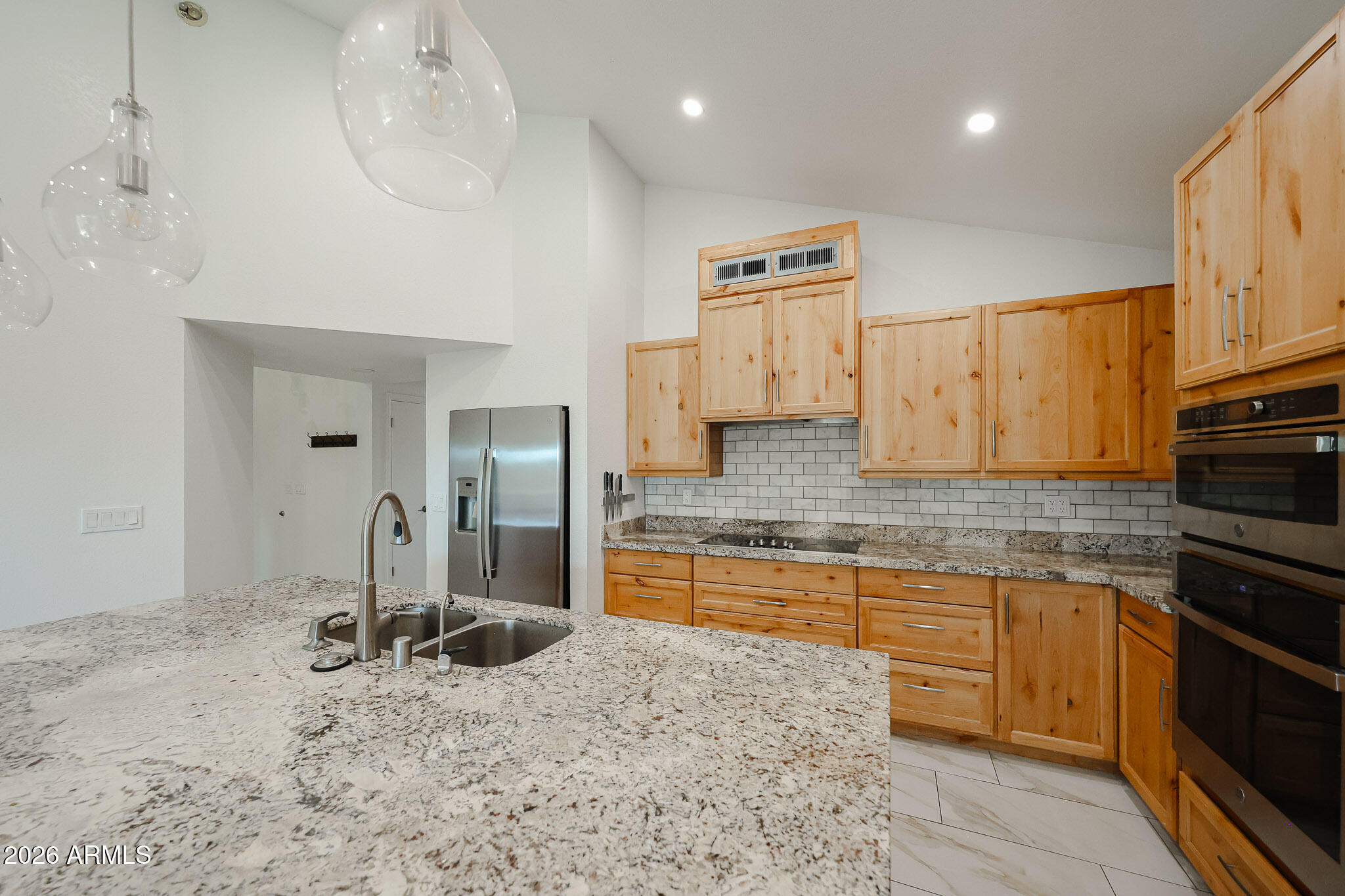 1646 N COMANCHE Drive