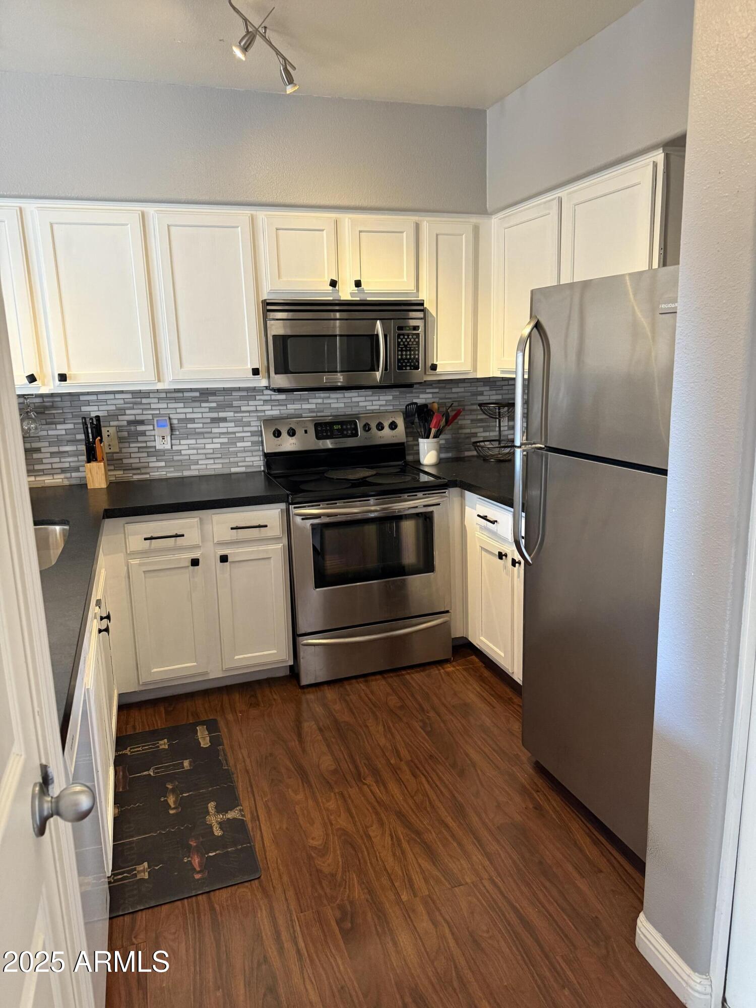 20100 N 78TH Place 1016