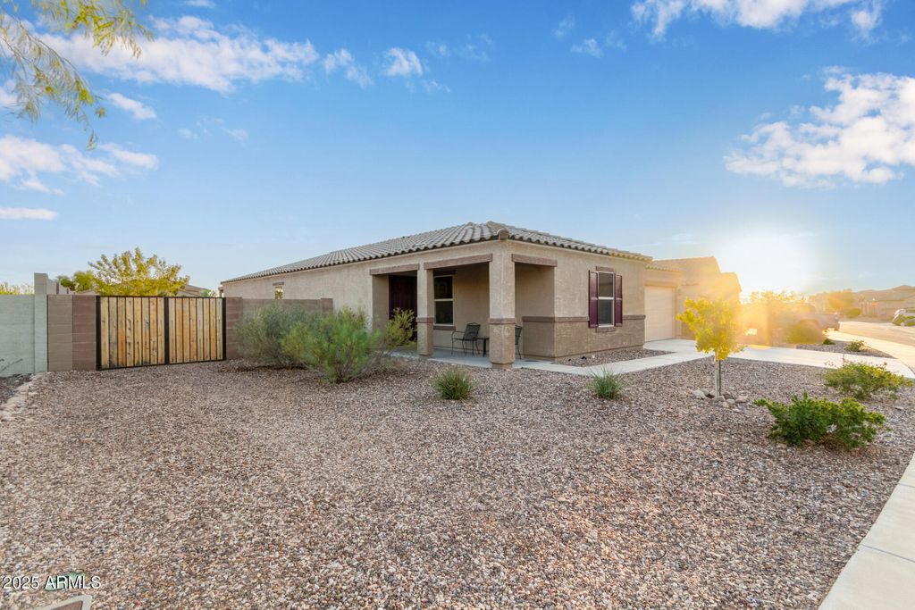 Photo of 18043 E Via Rubio, Gold Canyon, AZ 85118 (MLS # 6919029)