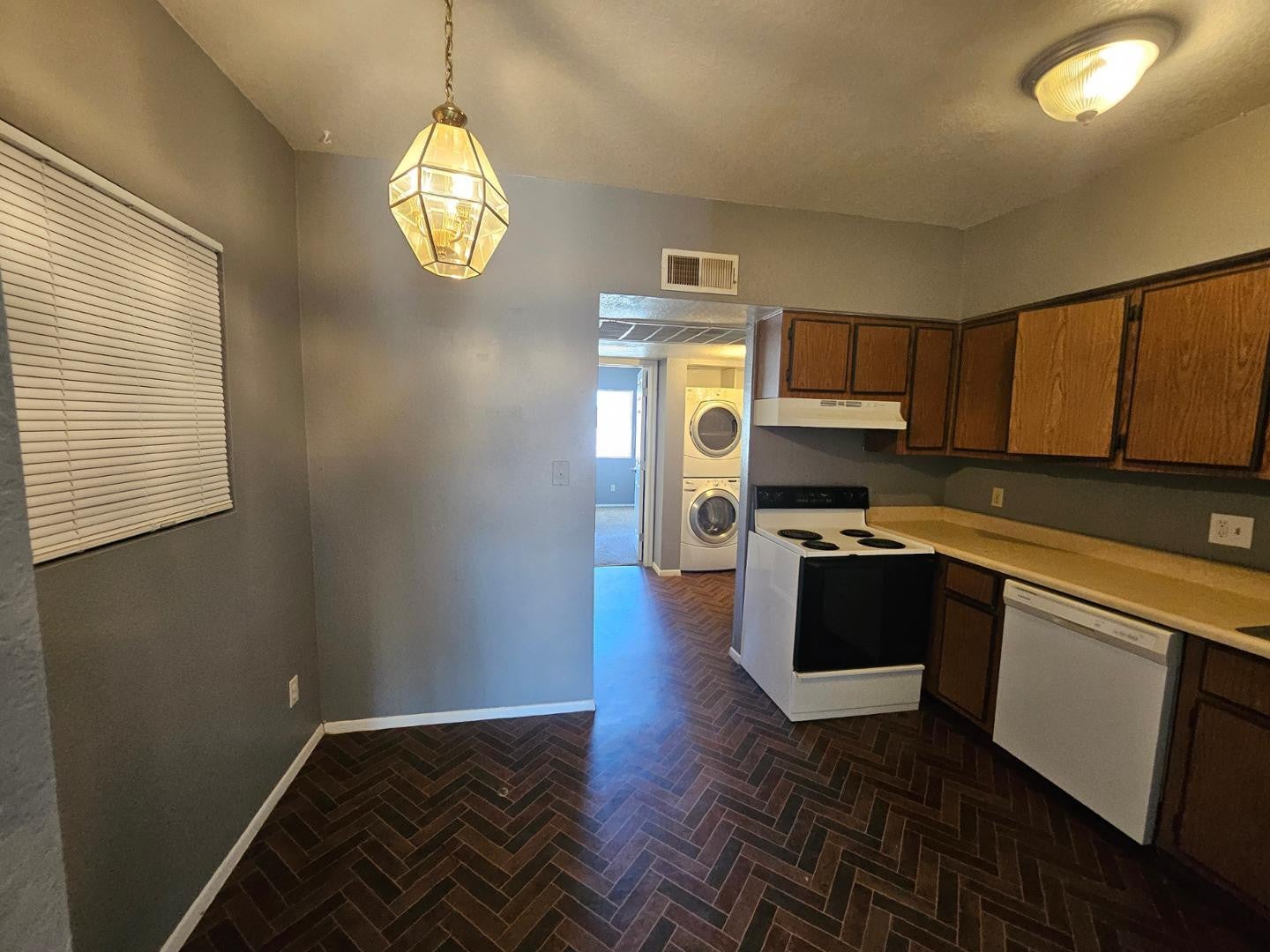2801 E MONTE CRISTO Avenue 201