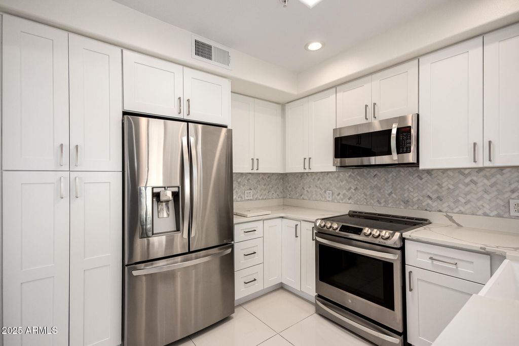 Photo of 7222 E Gainey Ranch Road #241, Scottsdale, AZ 85258 (MLS # 6934360)