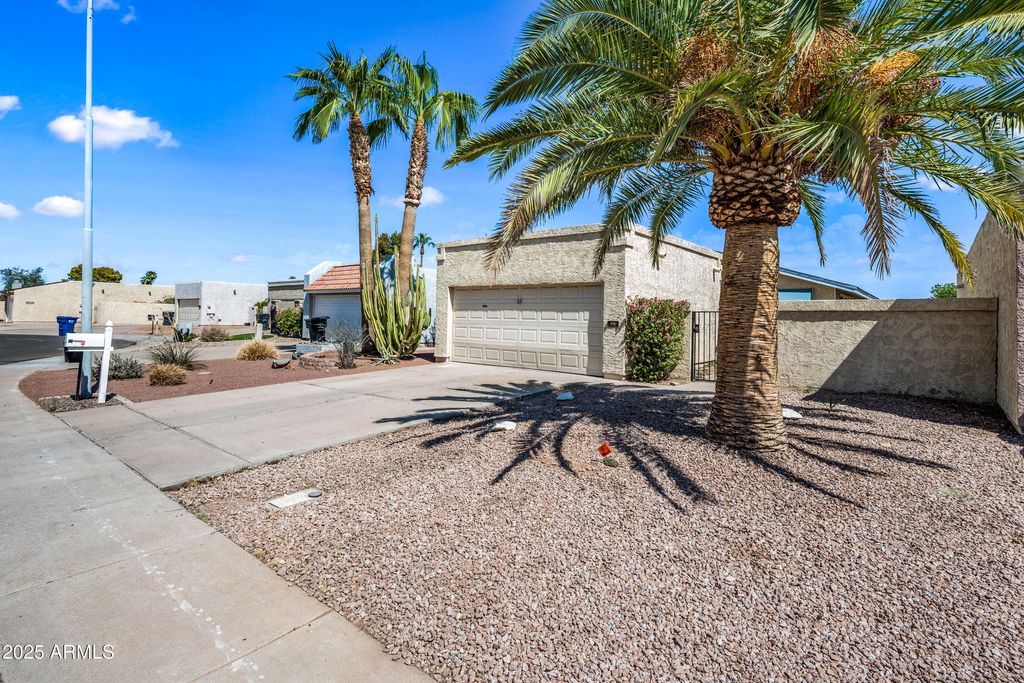 Photo of 2129 N Villas Lane, Chandler, AZ 85224 (MLS # 6925253)