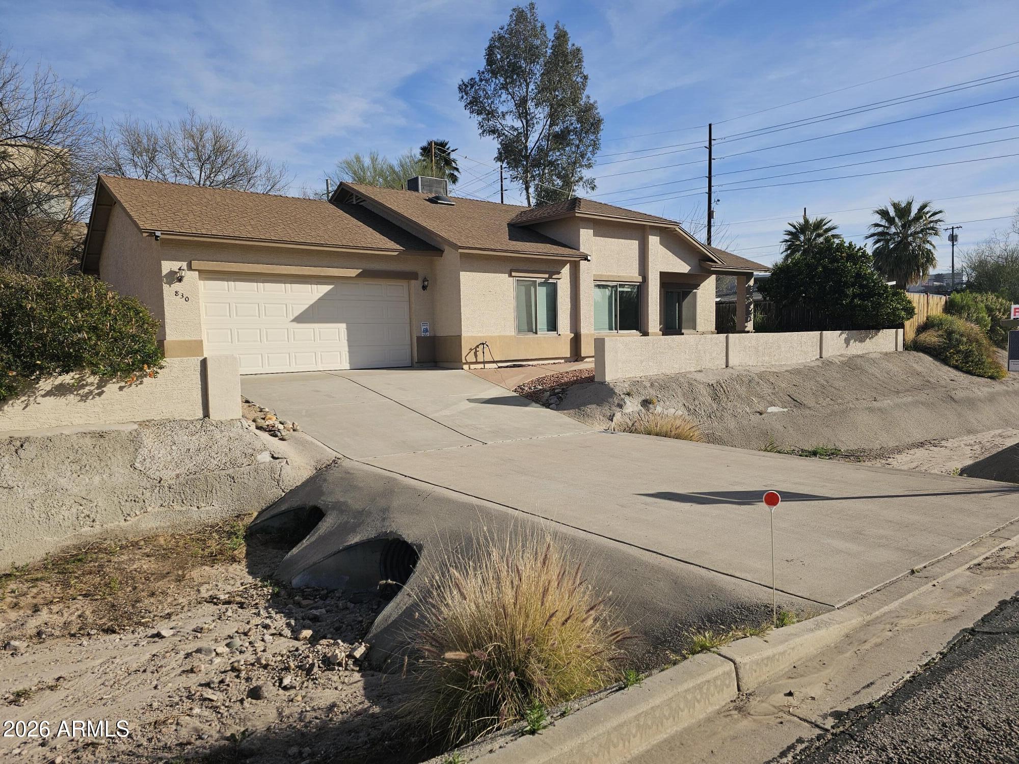 830 W AMERICA Street