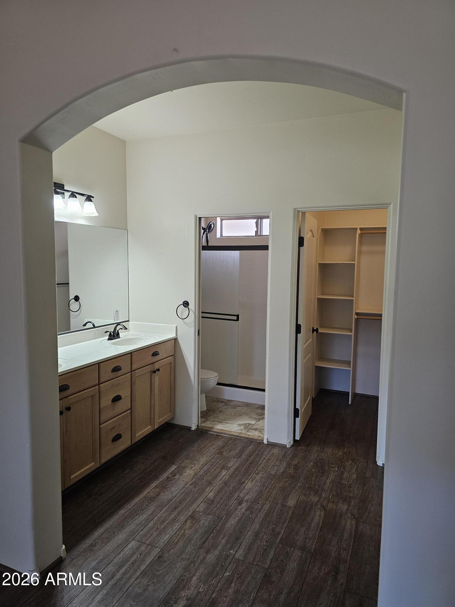 830 W AMERICA Street