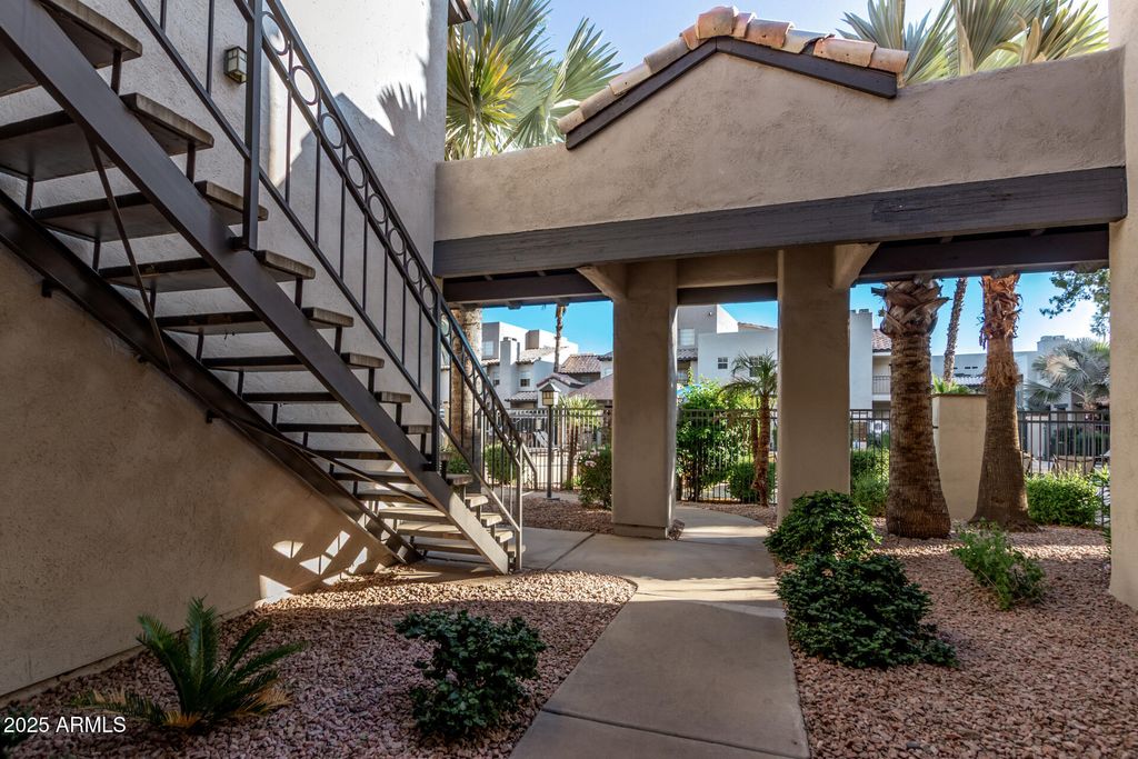 Photo of 14145 N 92nd Street #1155, Scottsdale, AZ 85260 (MLS # 6945656)