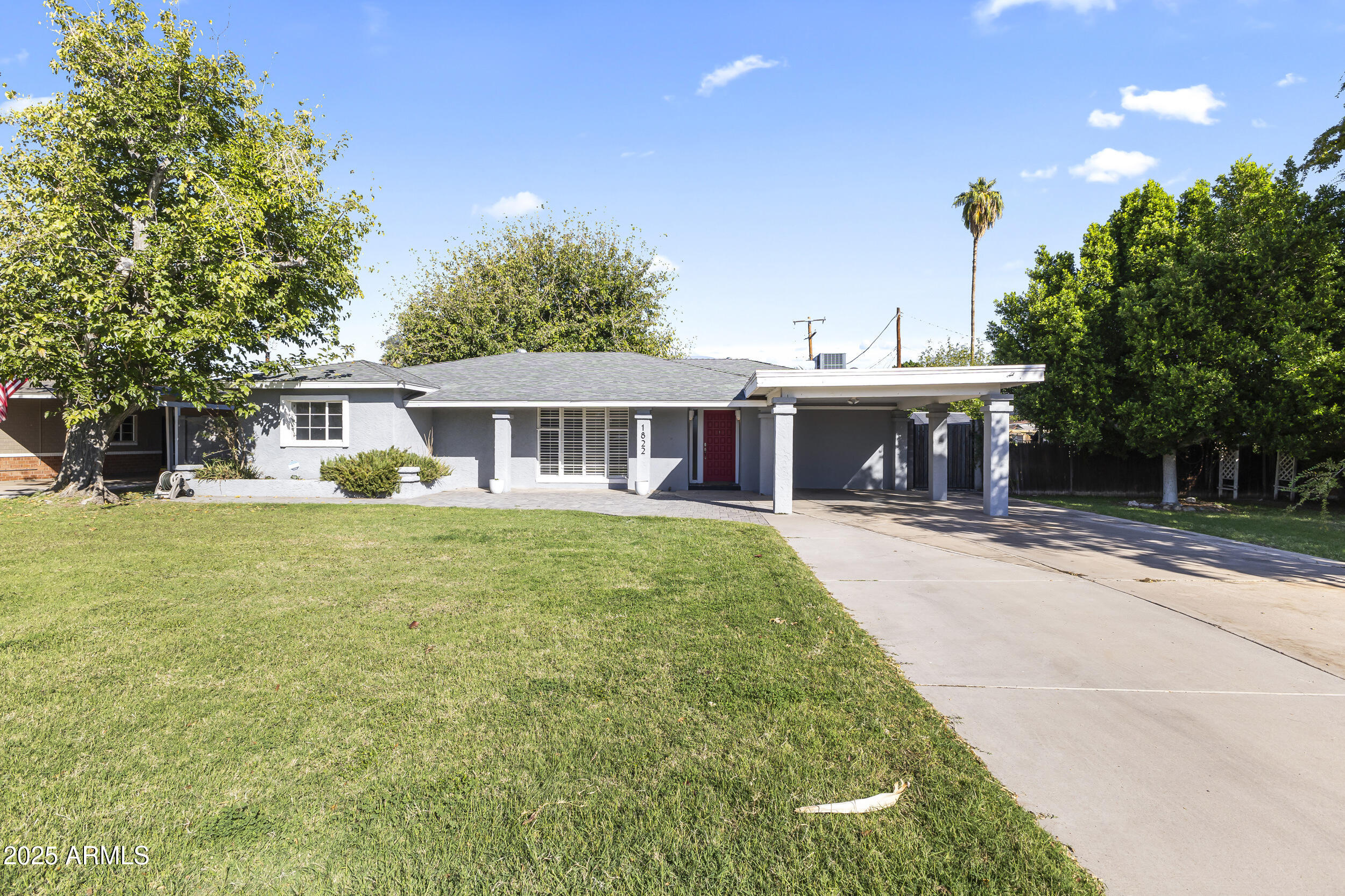 1822 E MARSHALL Avenue