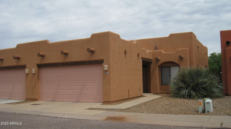 Nice 2 bedroom, 2 bath, home near Ft Huachuca. Central location. Tile flooring in living areas and bathrooms, carpet in bedrooms. Two car garage.