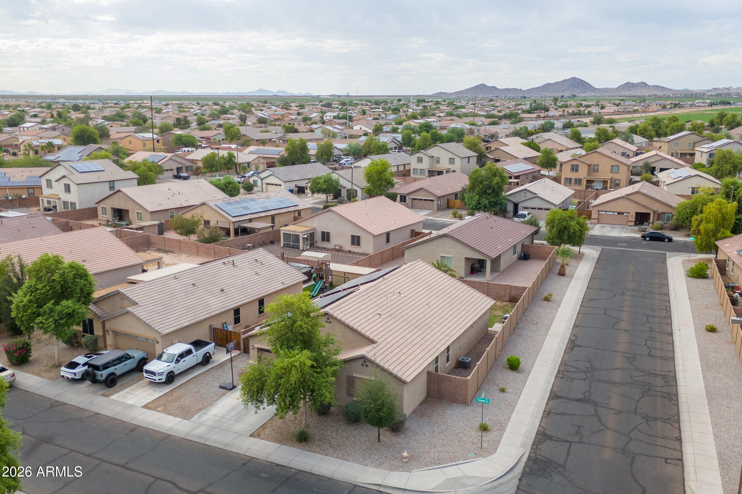 25404 W FREMONT Court