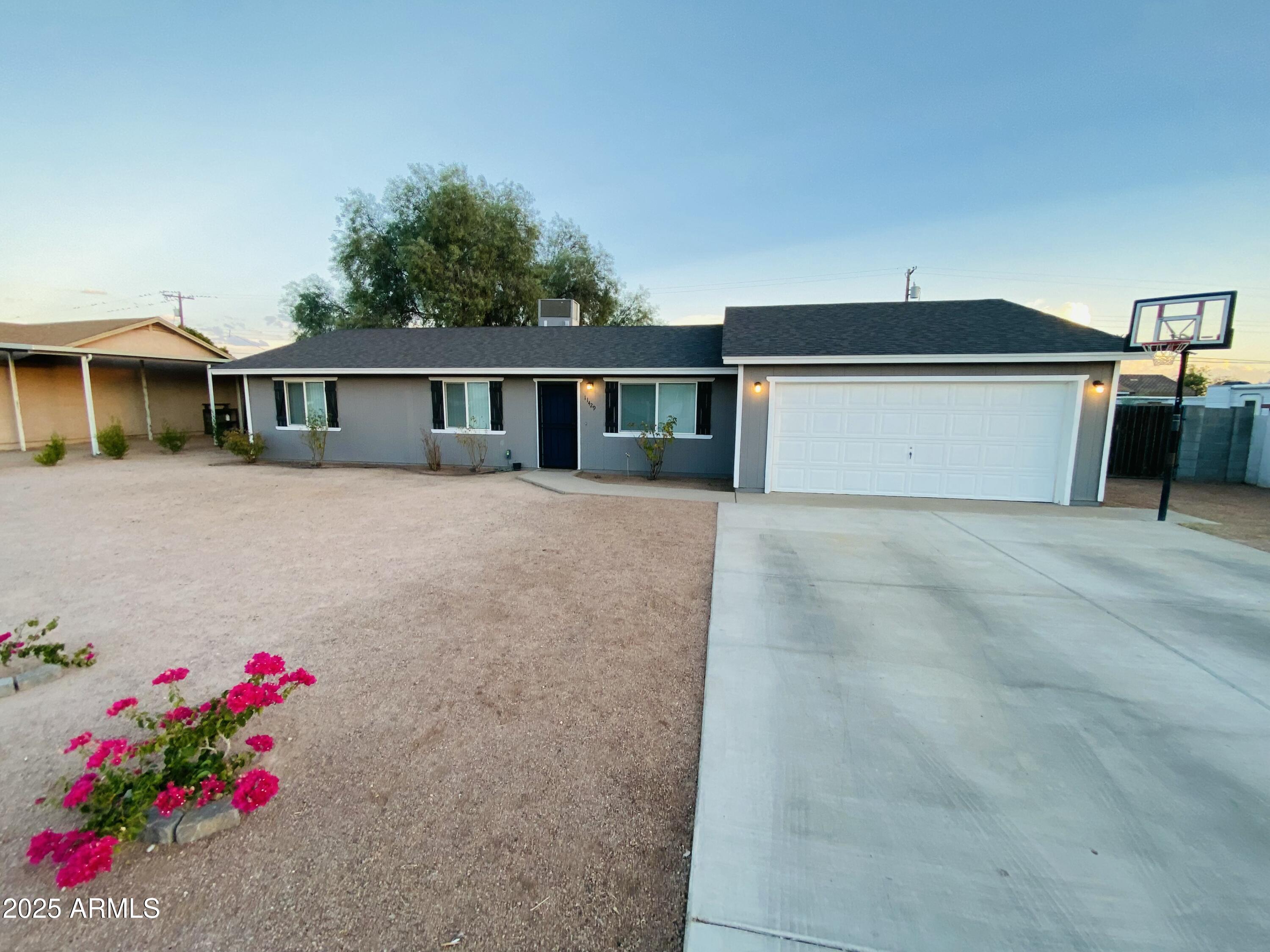 11429 E VINE Avenue