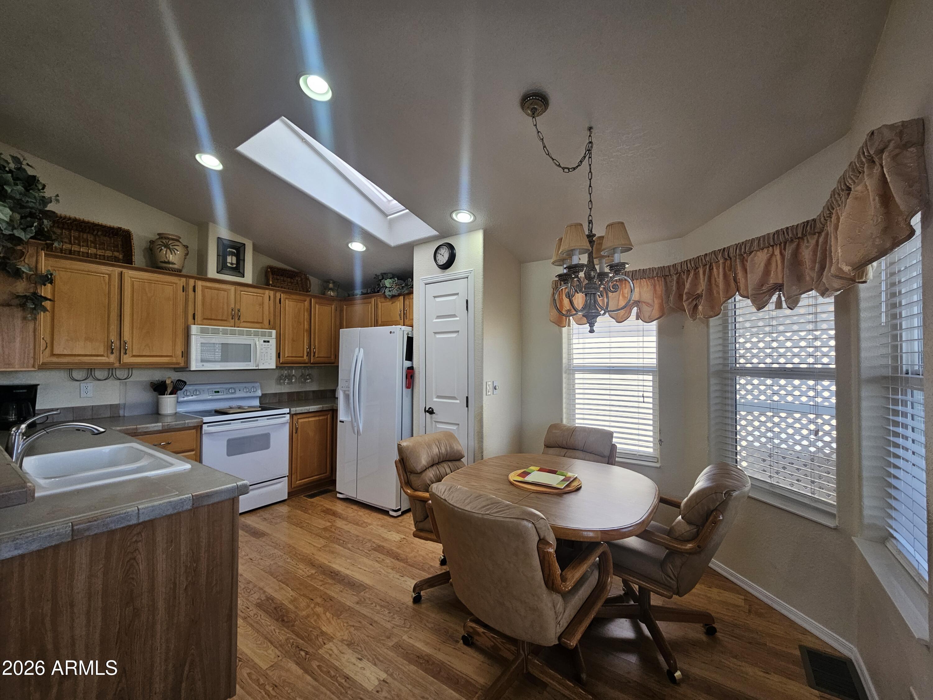 650 N Hawes Road 4818