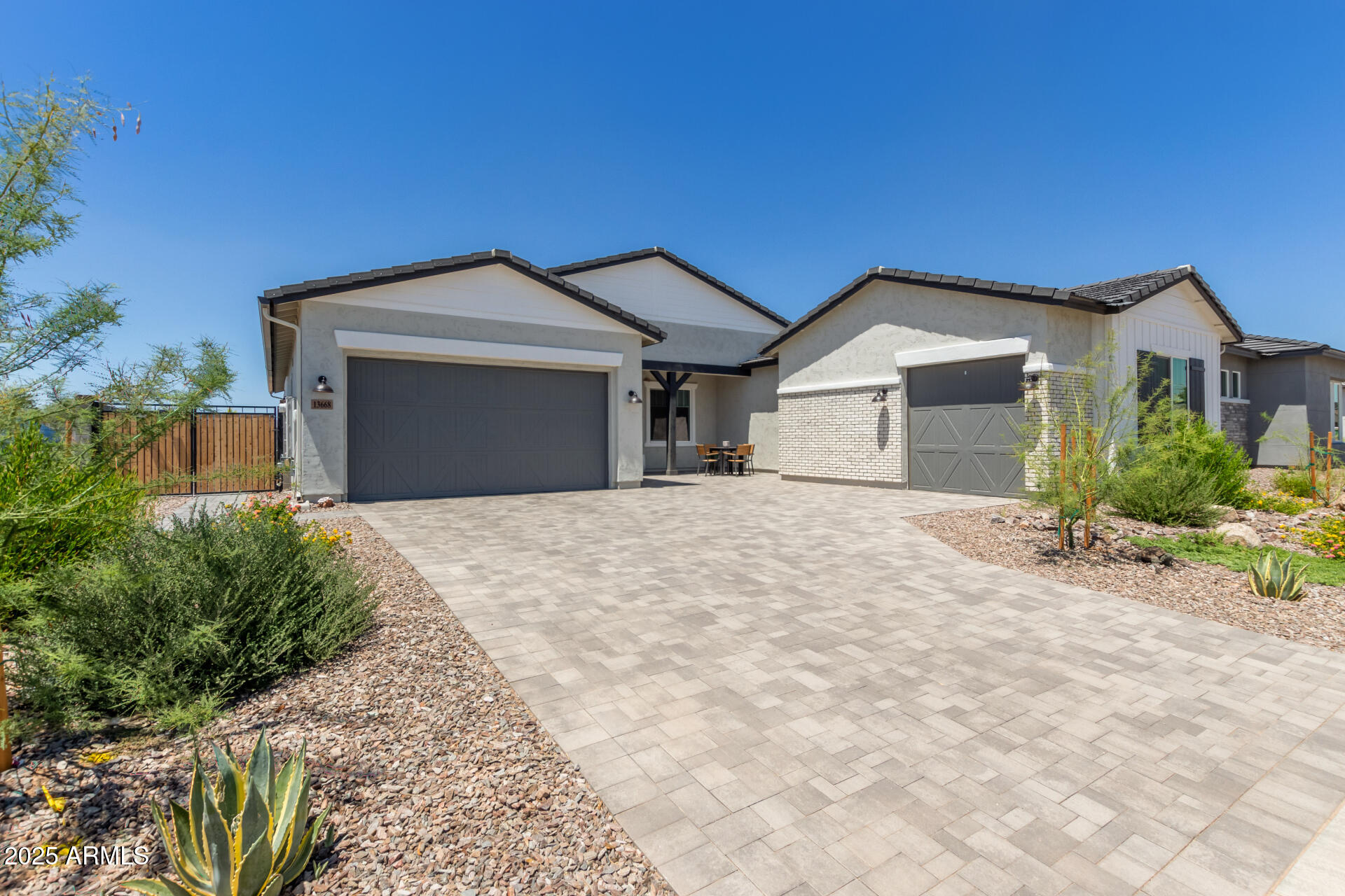 13668 W HACKAMORE Drive