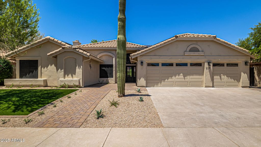 Photo of 9112 E Palm Tree Drive, Scottsdale, AZ 85255 (MLS # 6883065)