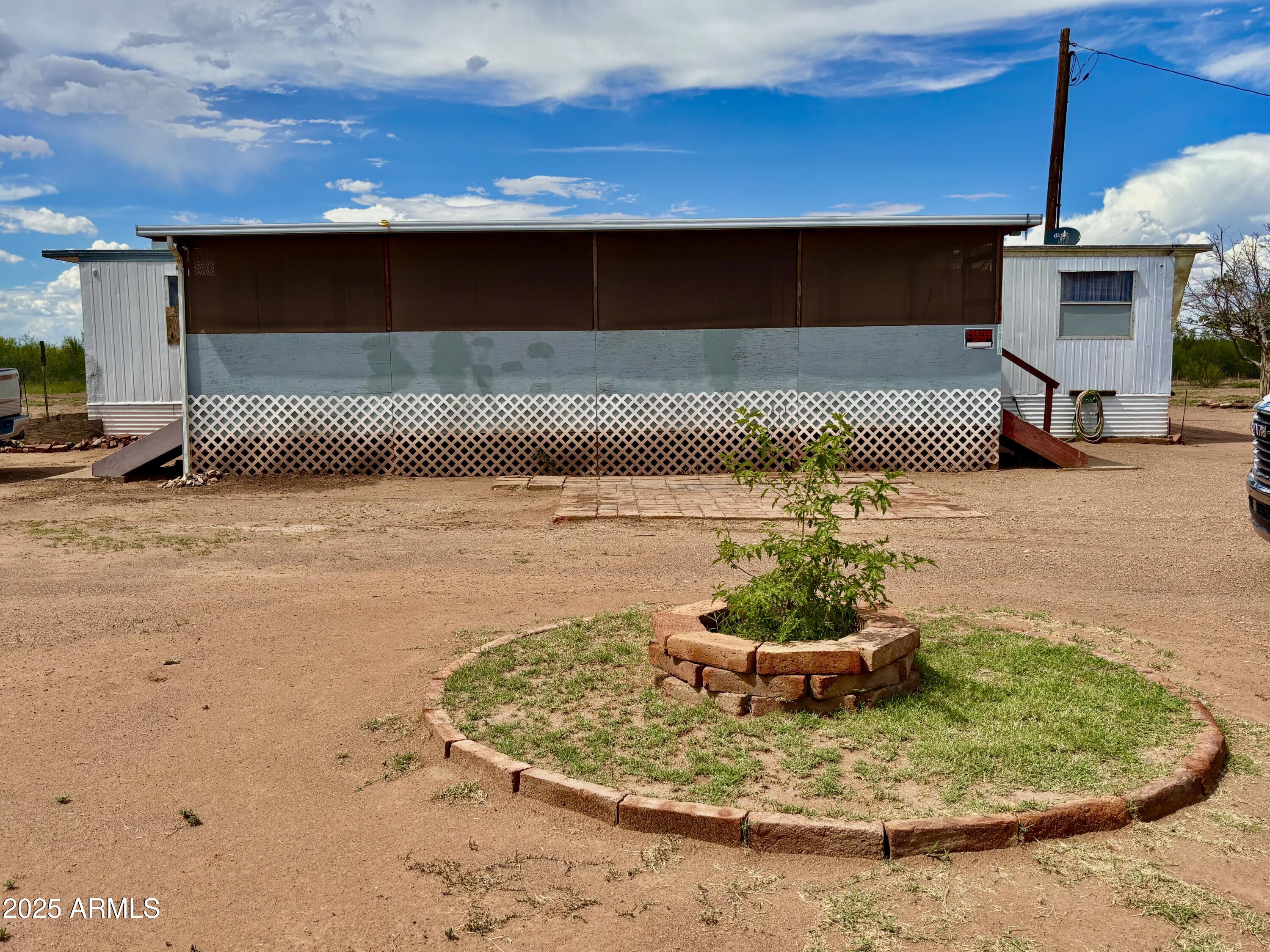 6910 N BLACKBERRY Place