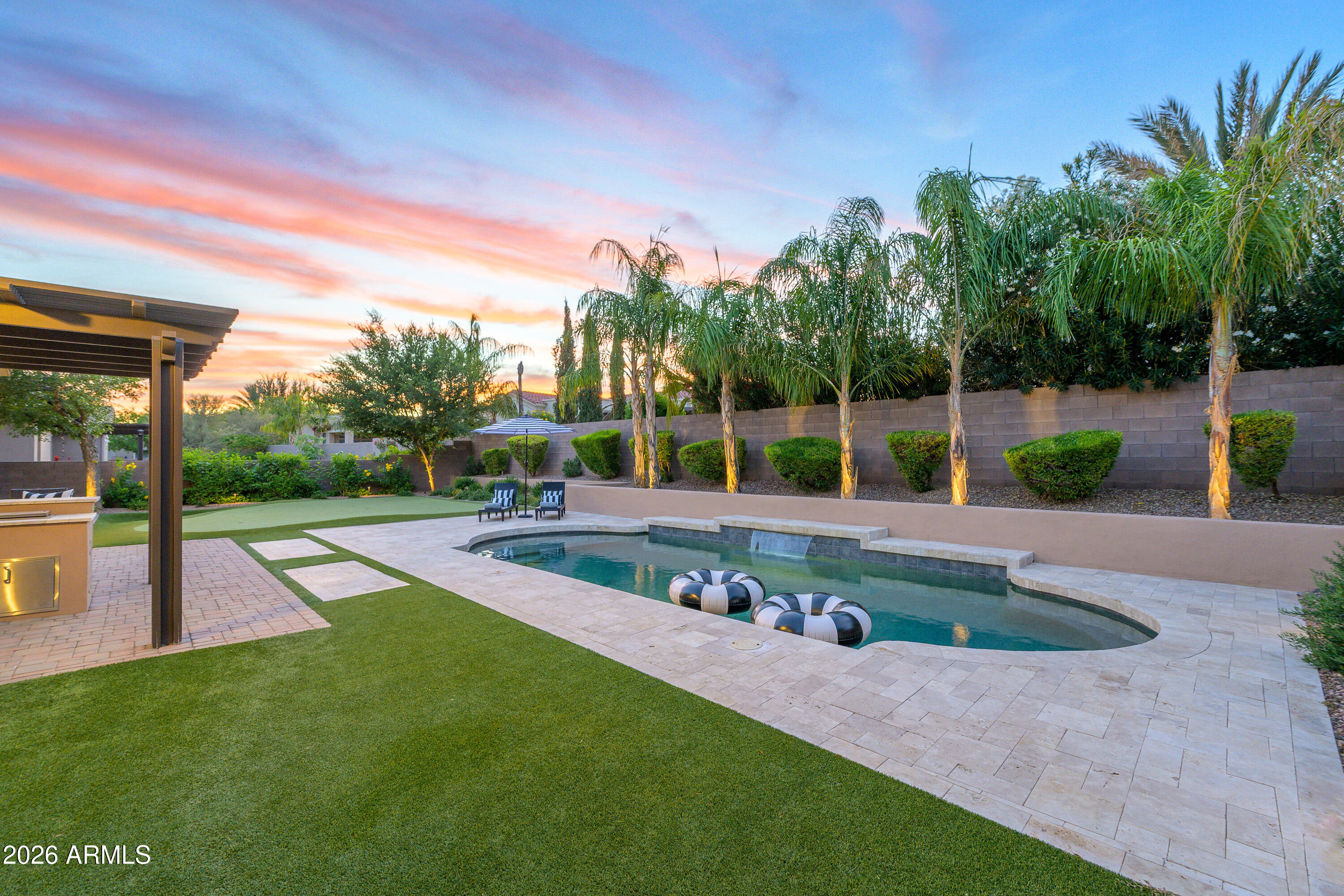 336 W ALAMOSA Drive