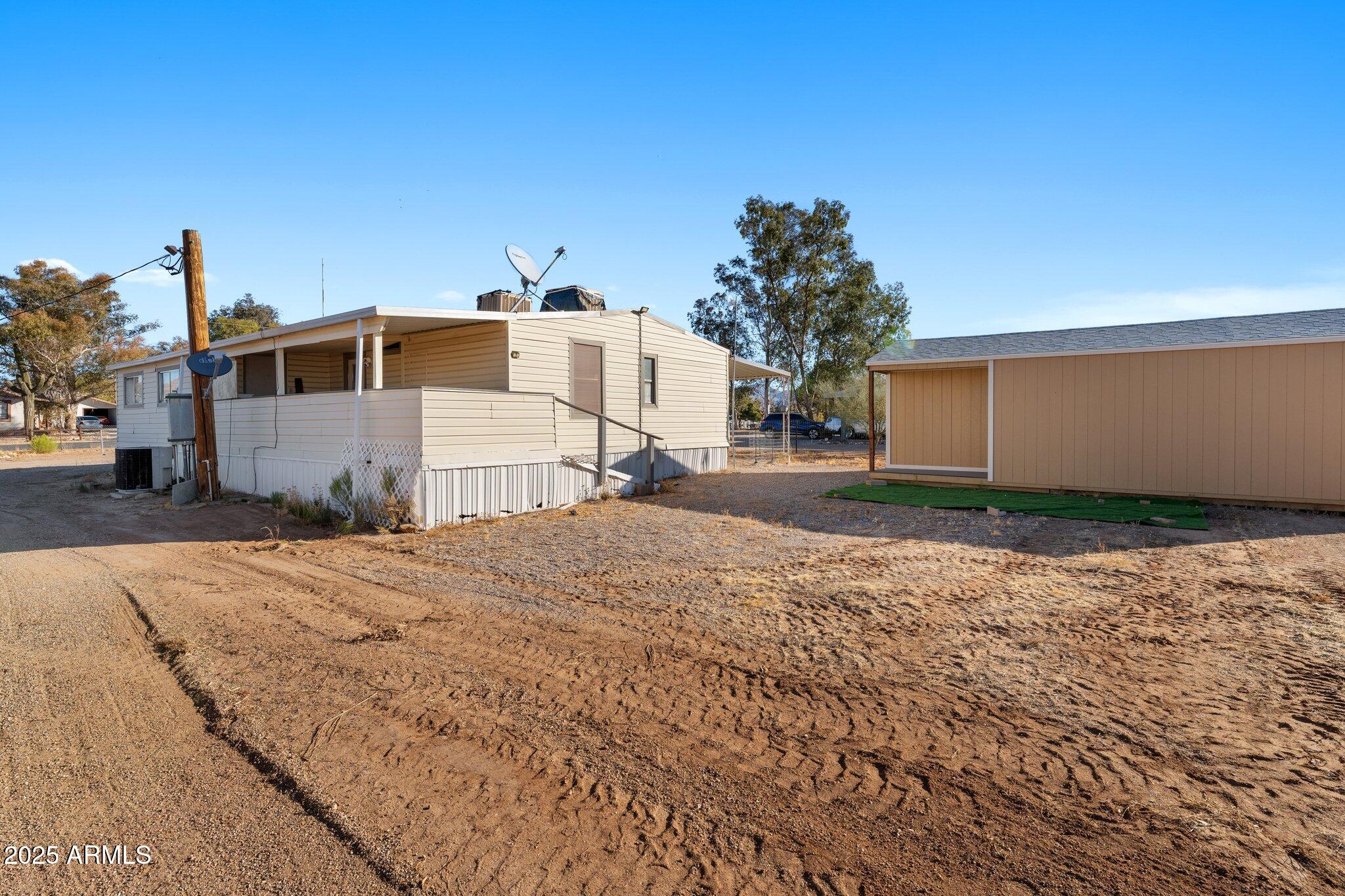 22655 W HENDERSON Street