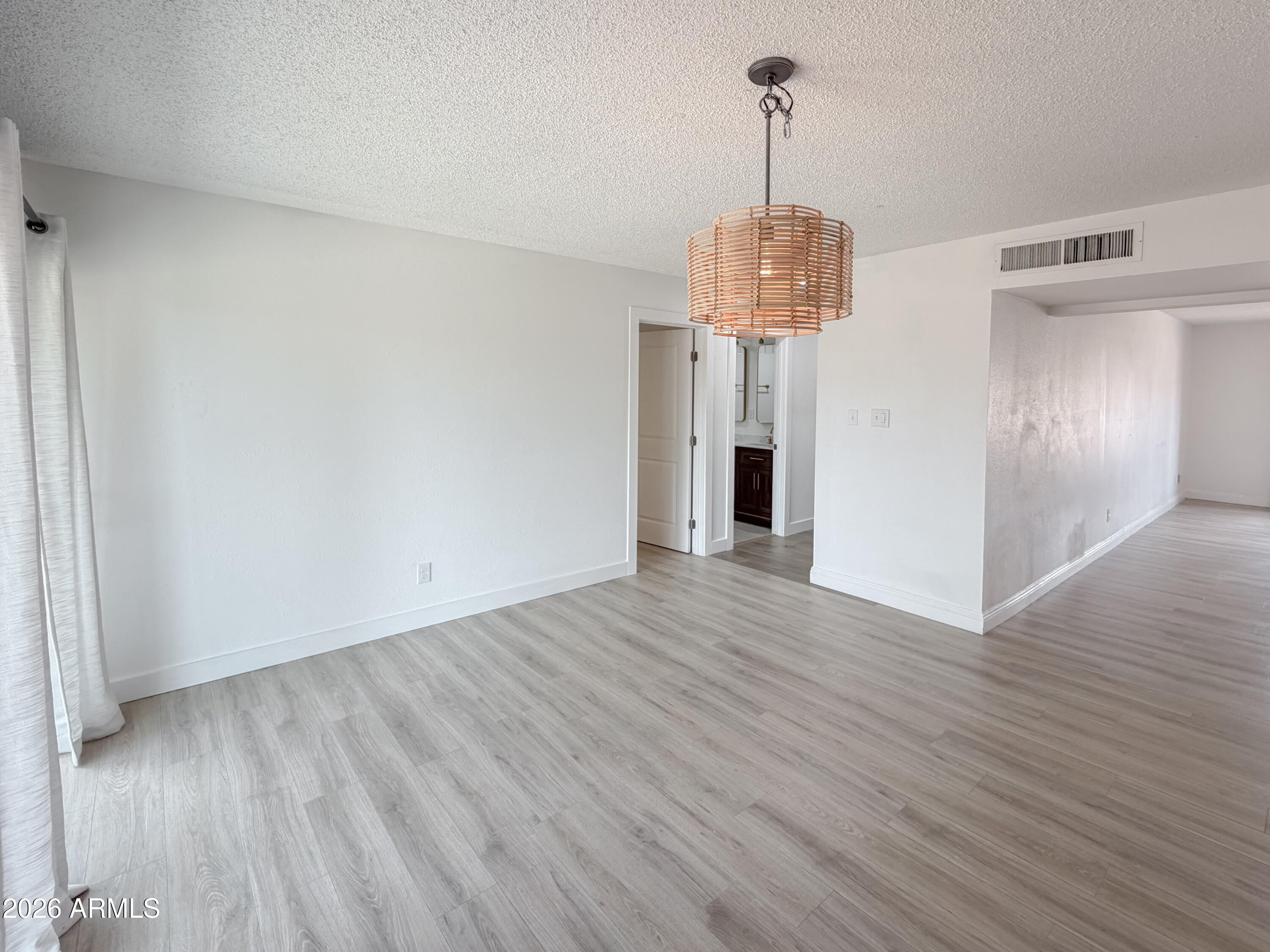 1015 E CONCORDA Drive