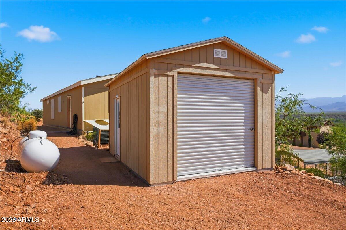 118 W SAGUARO Drive