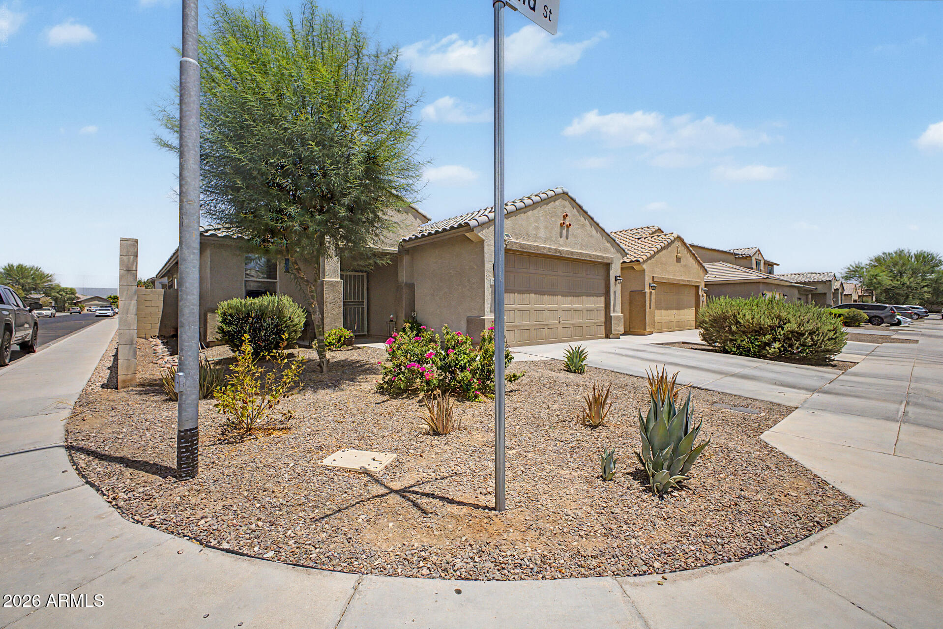7356 W MAGNOLIA Street