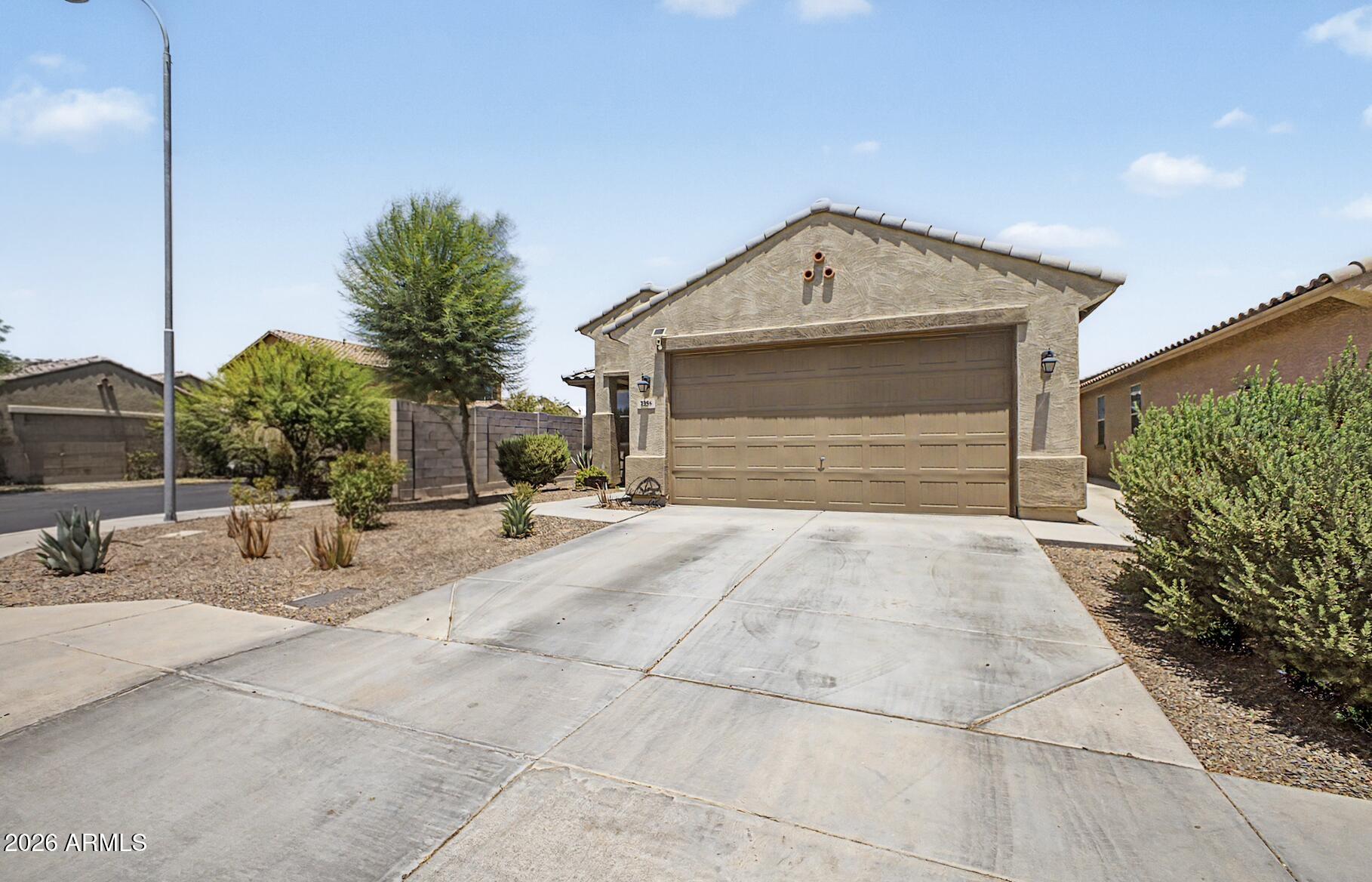 7356 W MAGNOLIA Street