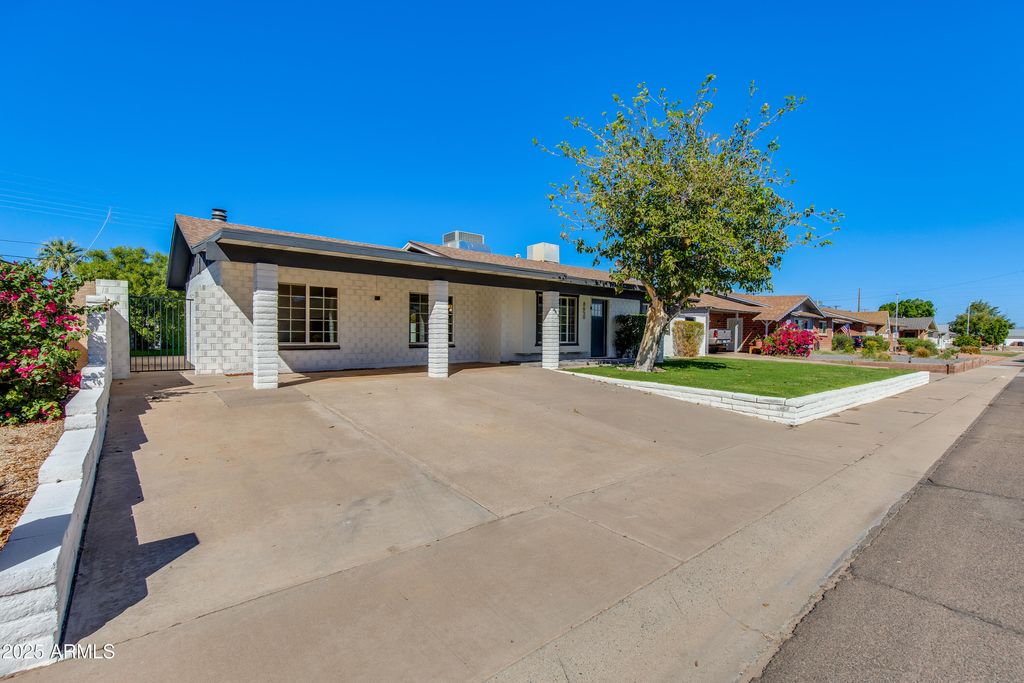 Photo of 8650 E Roanoke Avenue, Scottsdale, AZ 85257 (MLS # 6947857)