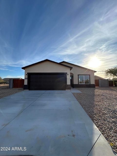 A home in Arizona City