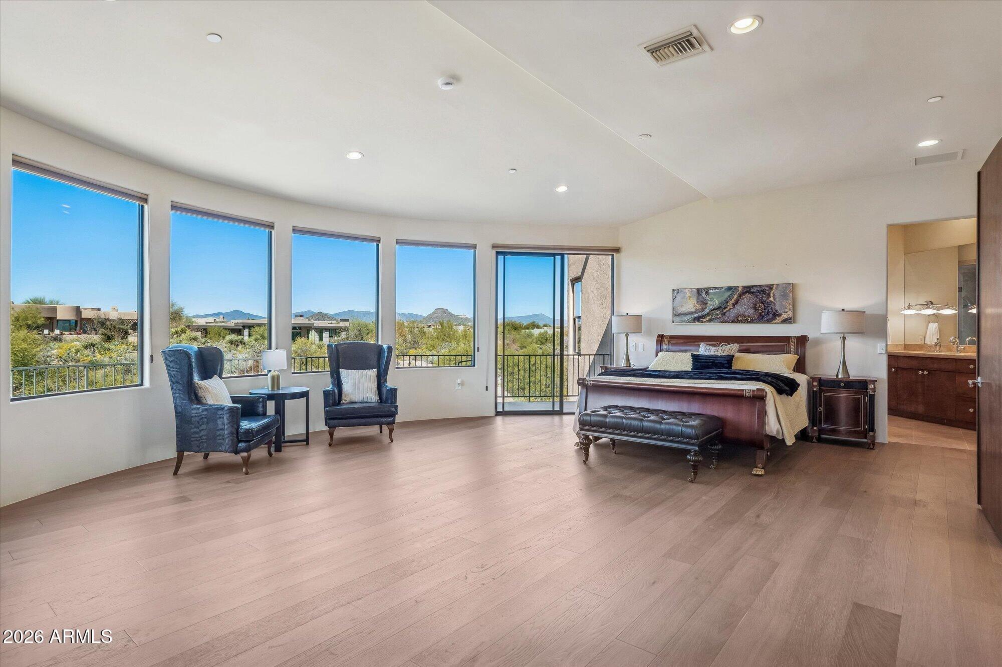 10648 E GREYTHORN Drive