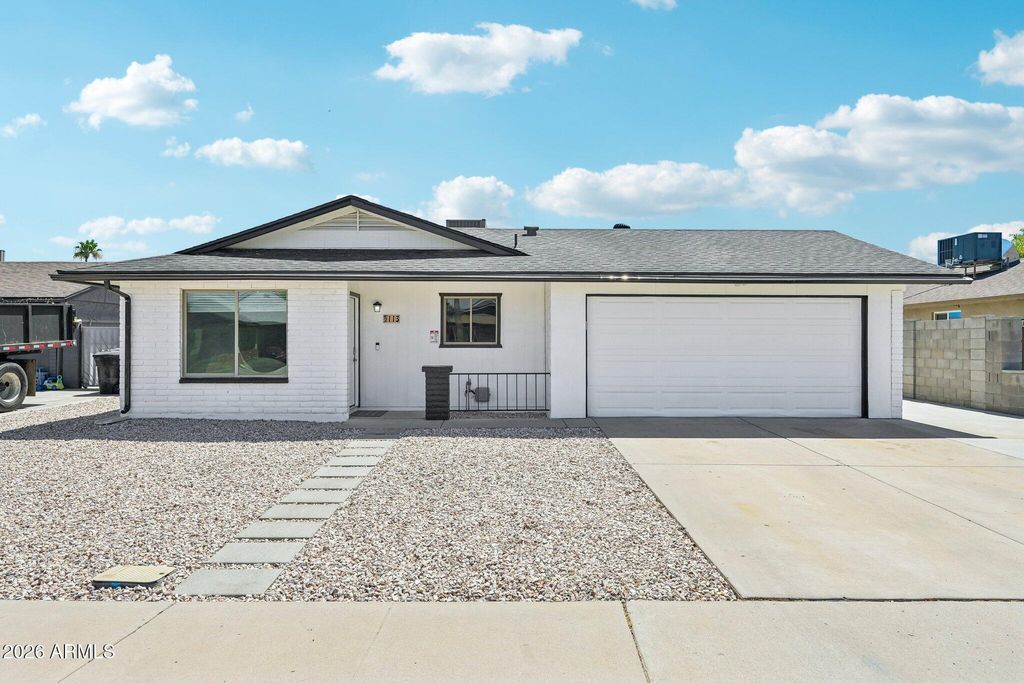 Photo of 113 N Ridge Circle, Mesa, AZ 85203 (MLS # 7032251)