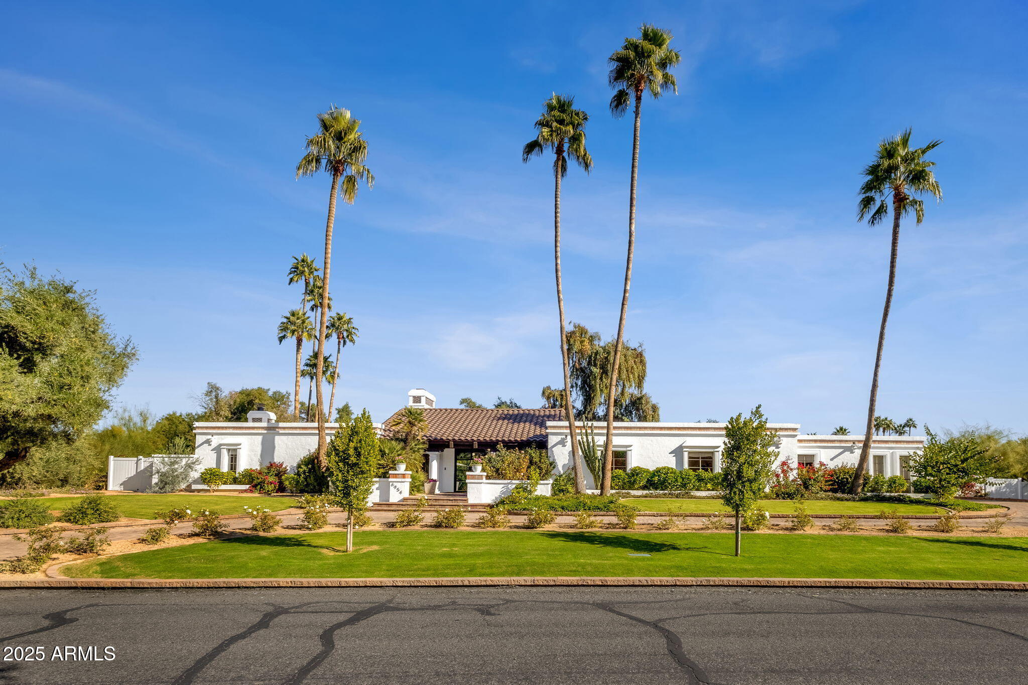 6954 E CABALLO Drive