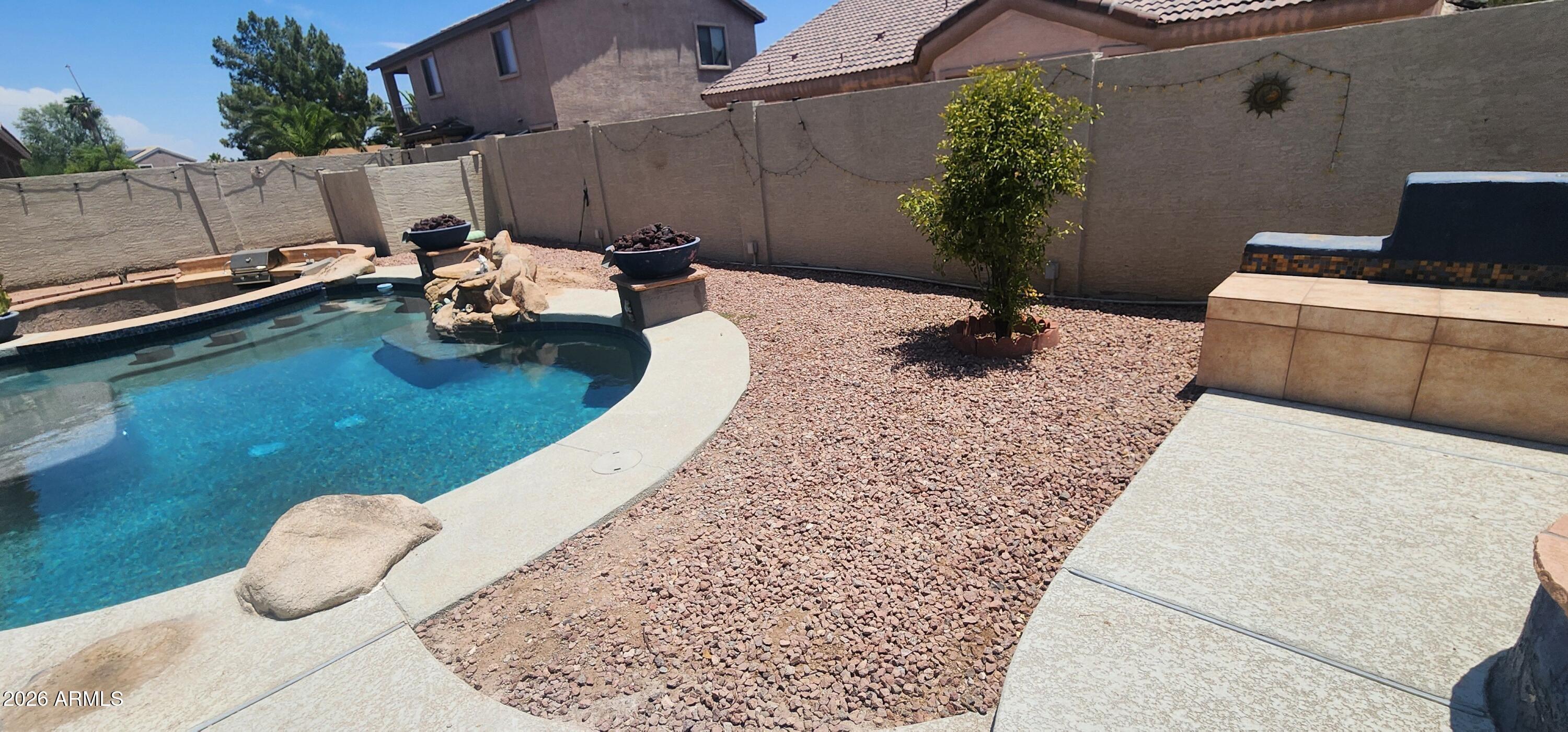 10755 W DAVIS Lane
