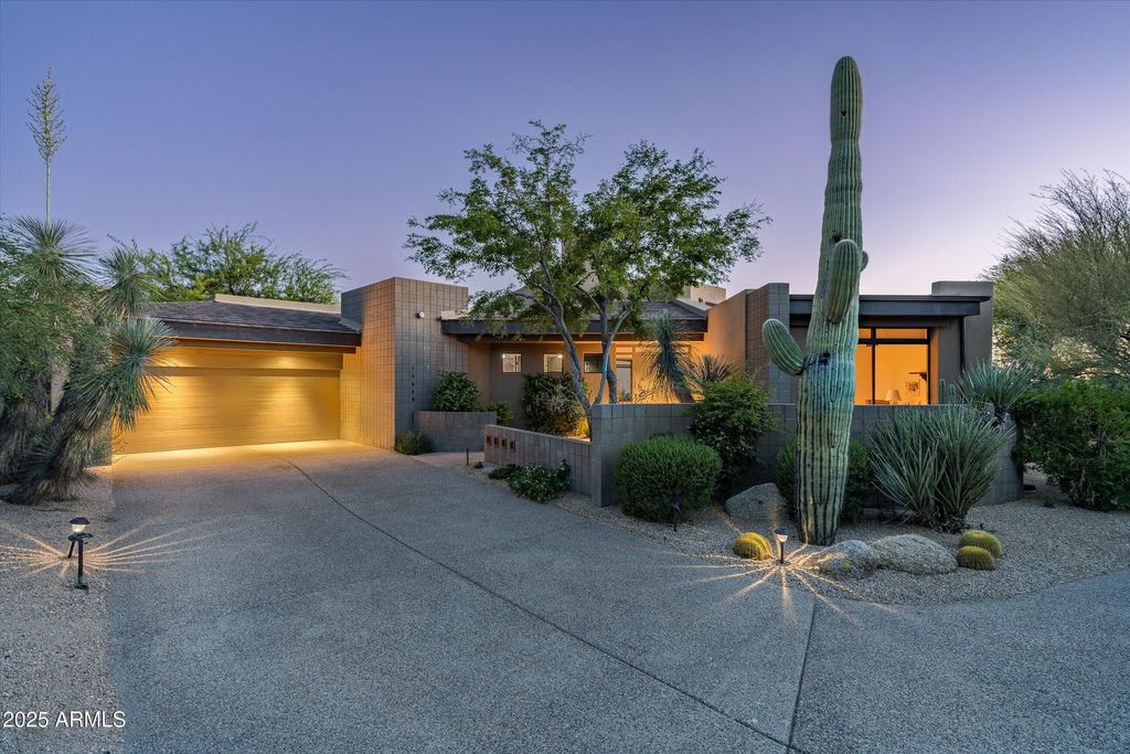 Photo of 10699 E Fernwood Lane, Scottsdale, AZ 85262 (MLS # 6935618)