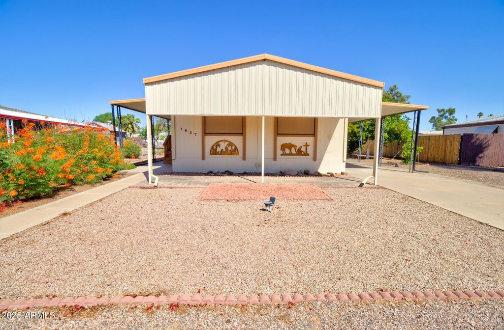 Photo of 1637 N Sandalwood Drive, Casa Grande, AZ 85122 (MLS # 6884428)