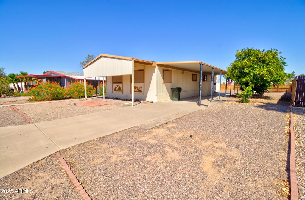 Photo of 1637 N Sandalwood Drive, Casa Grande, AZ 85122 (MLS # 6884428)