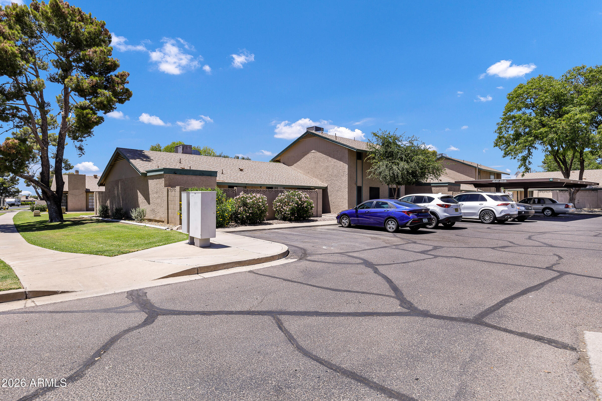4648 W CONTINENTAL Drive