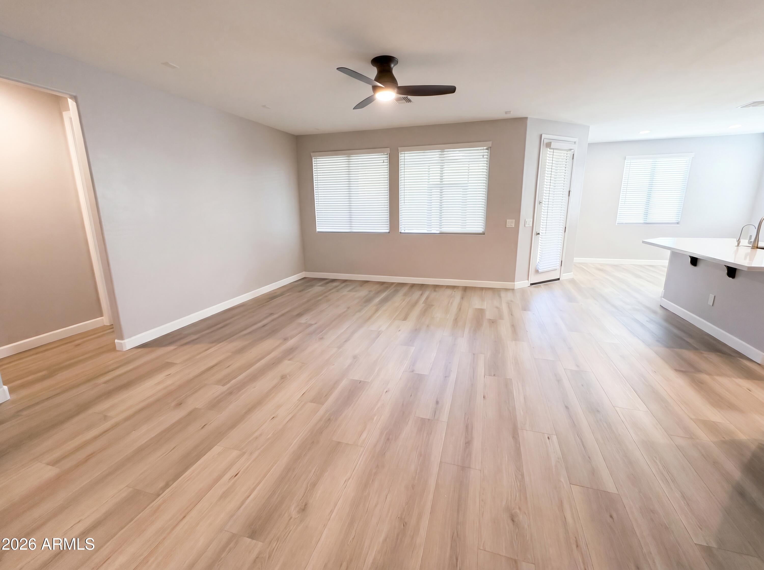 18840 W MERCER Lane