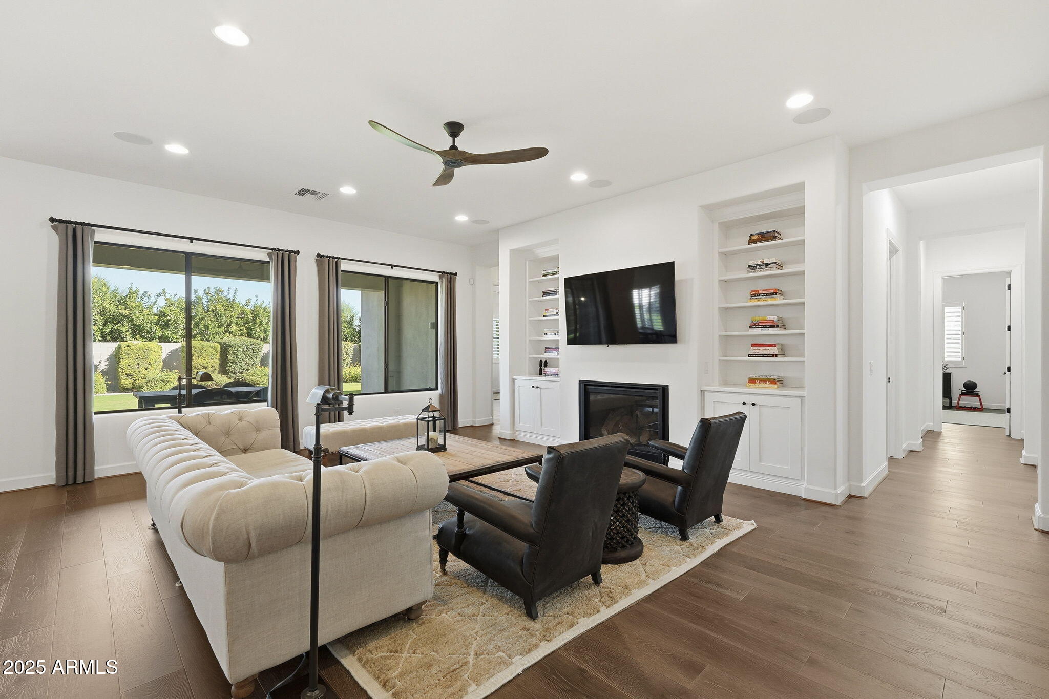 2480 E HAYMORE Street