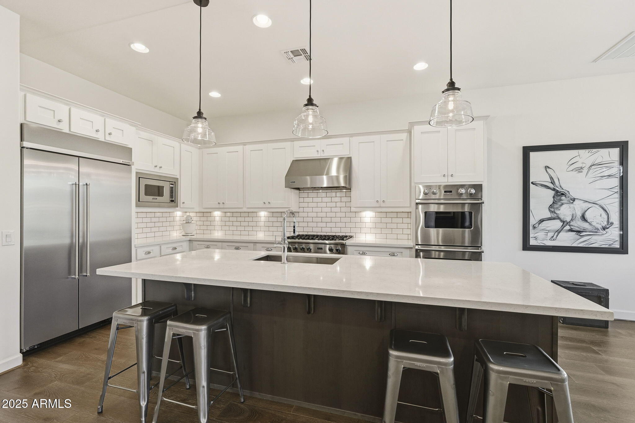 2480 E HAYMORE Street