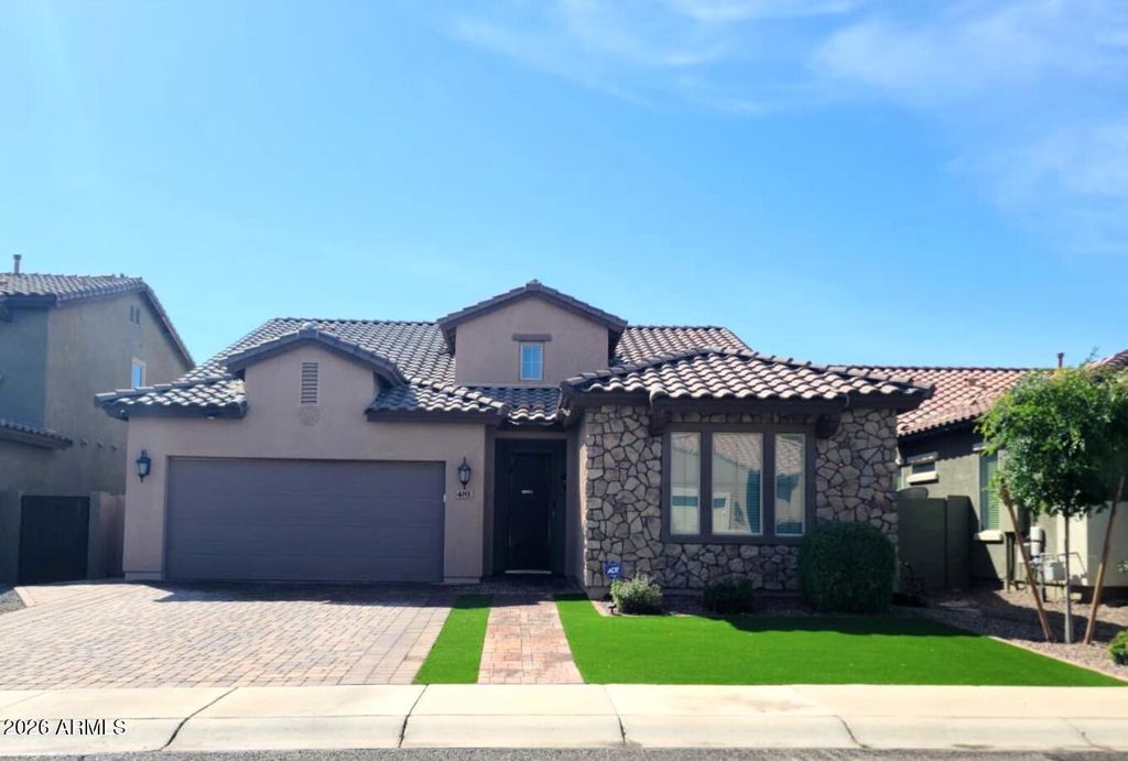 Photo of 481 E Canyon Rock Road, San Tan Valley, AZ 85143 (MLS # 6999030)