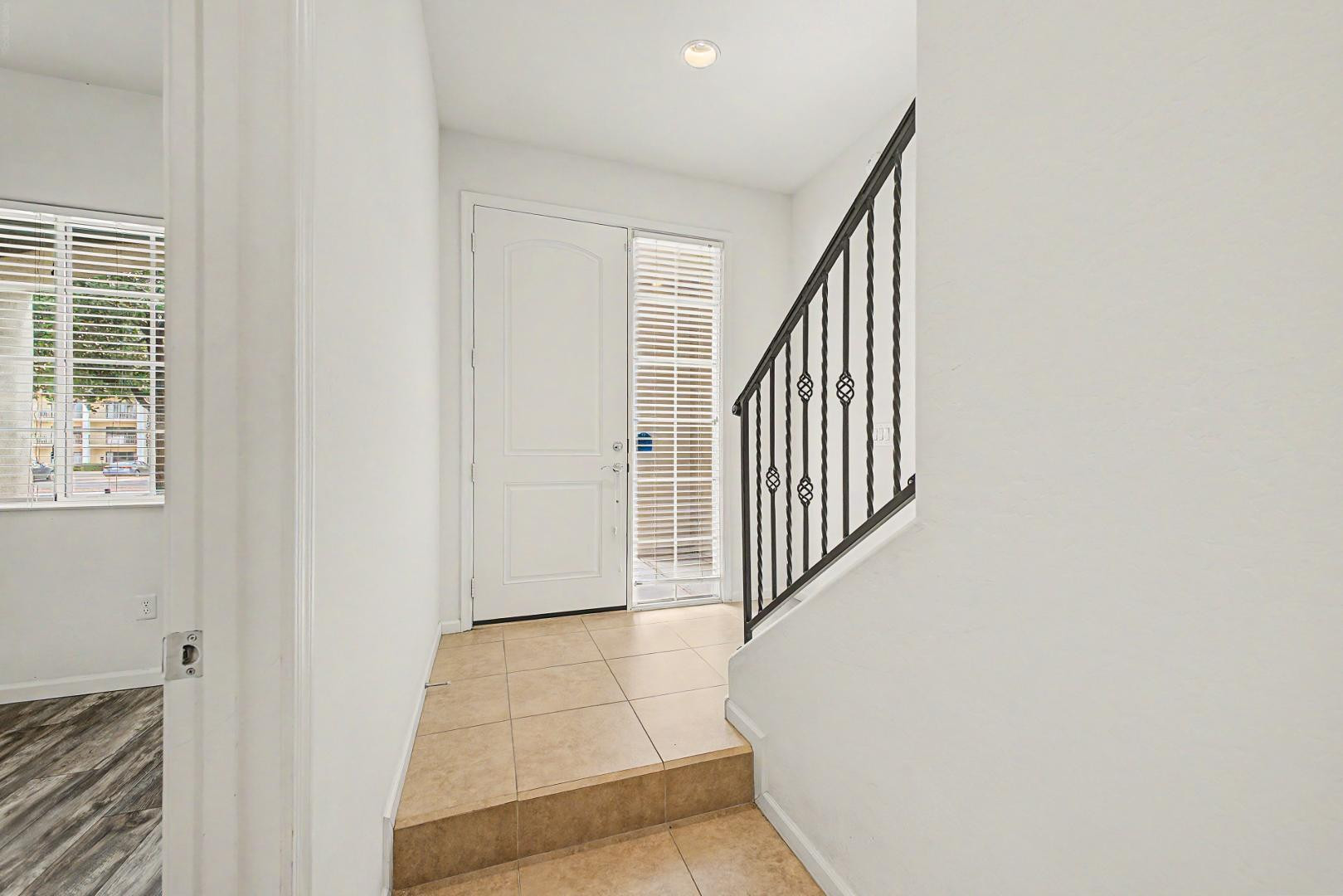 124 N California Street 33