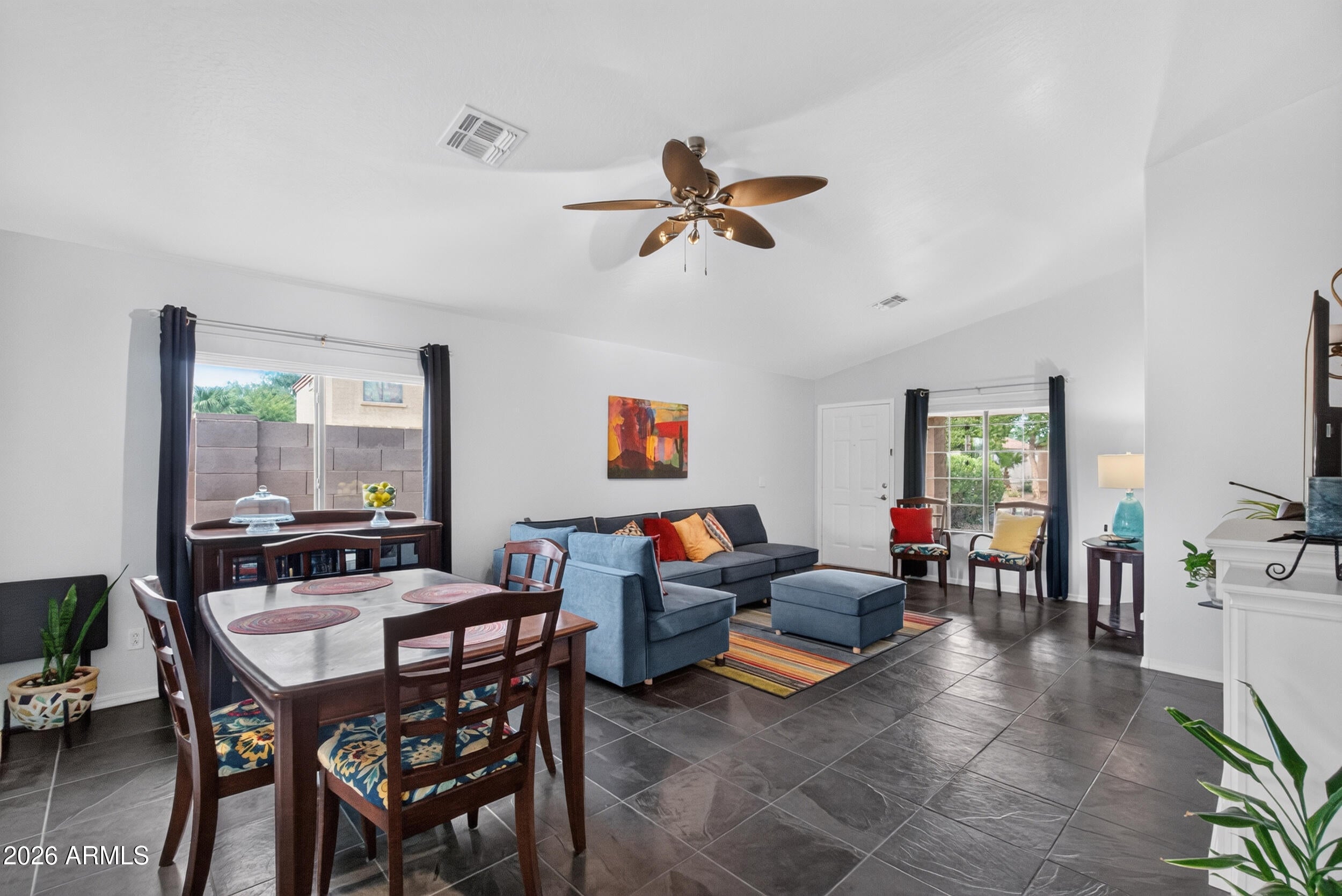 438 S LABELLE --