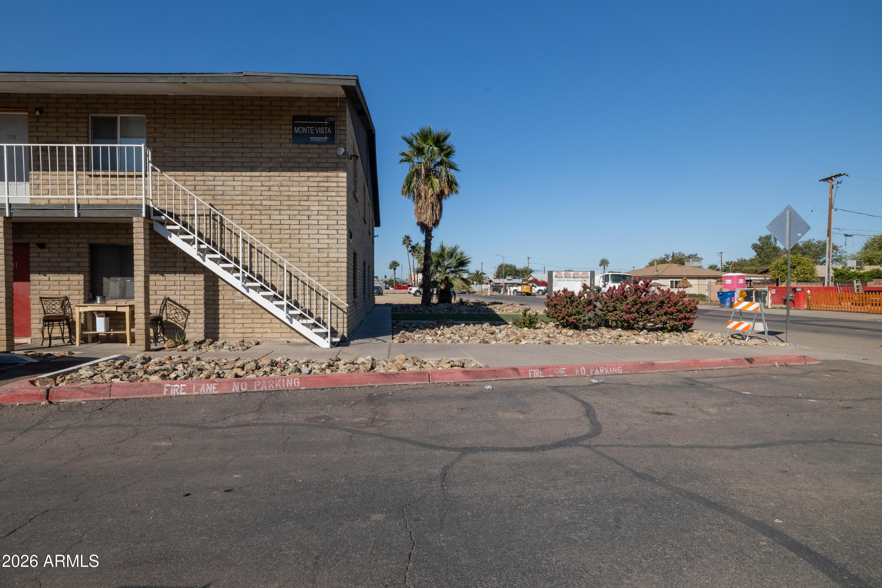 1709 W MOUNTAIN VIEW Road